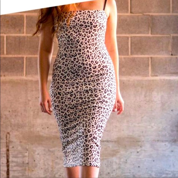 by Egreis - Hazel Leopard Dress Small - Picture 2 of 5